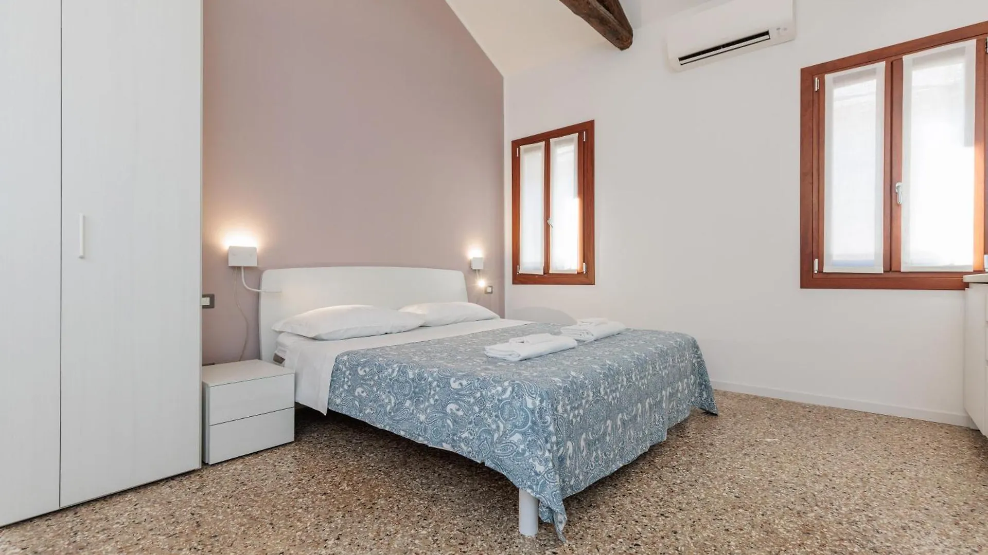 Accogliente Monolocale Veneziano2 Aria Condizionata, Vicino A Campus E Stazione Apartman  Velence